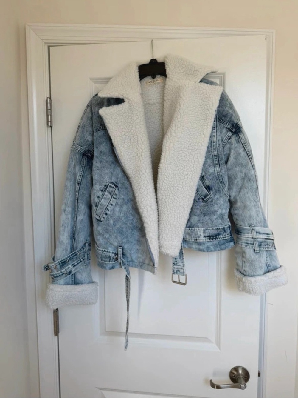Women's Light Wash Sherpa-Lined Denim Jacket